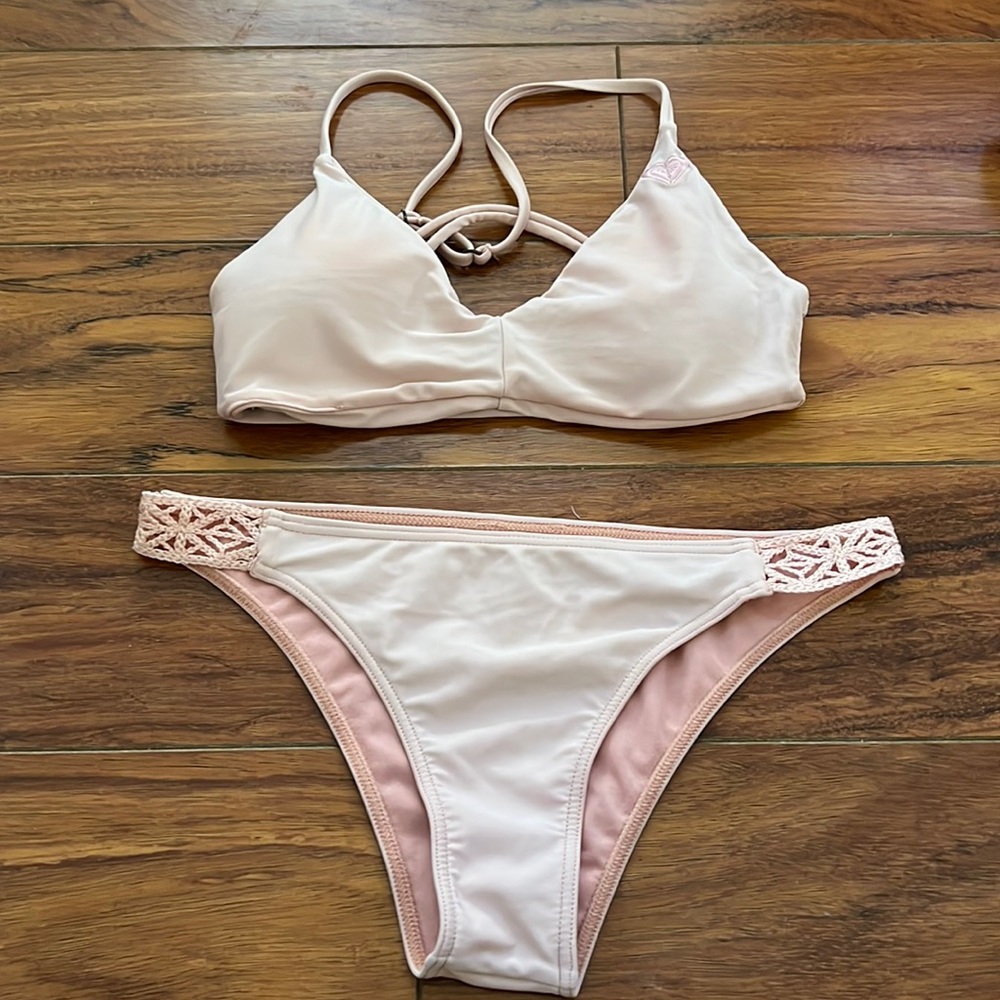 Light pink bikini by Roxy